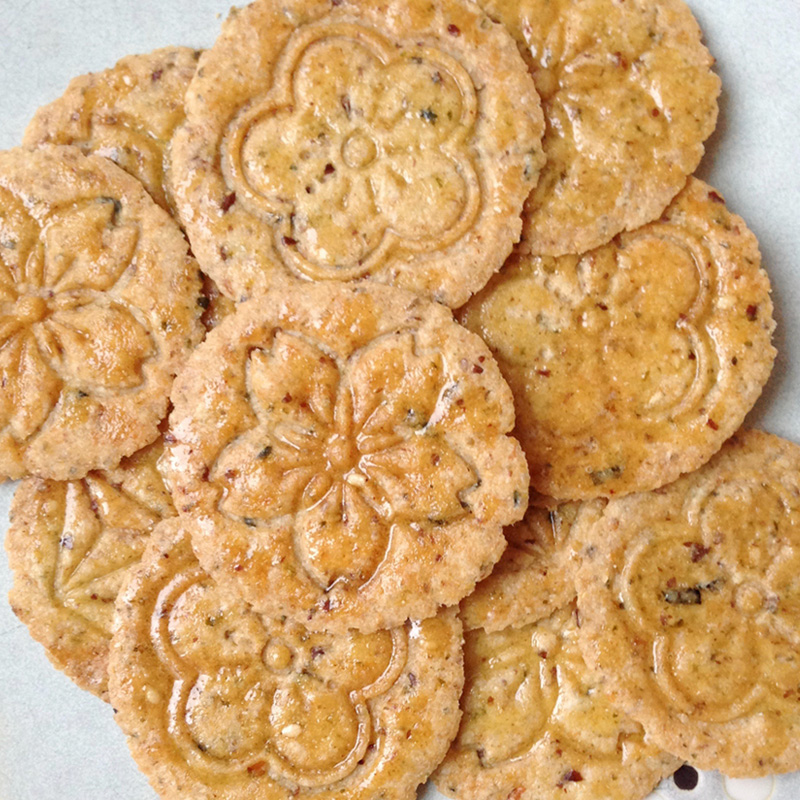 an assorment of flower printed crackers